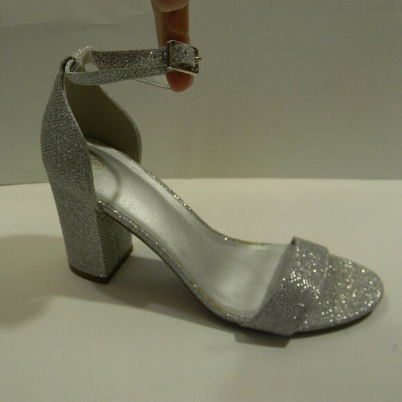 Sparkly Silver High Heel Strappy Sandal Women 8 Chunky Heel HOCO Bridesmaid - Picture 2 of 6